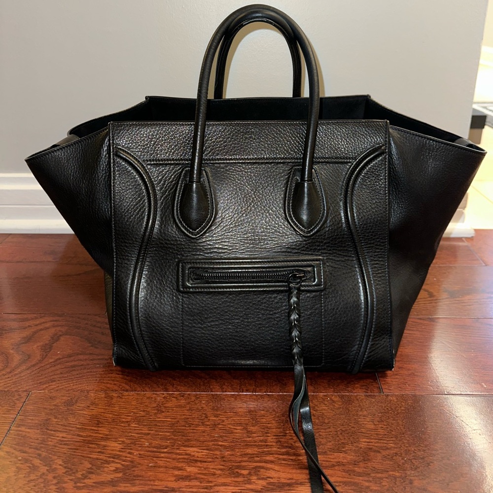 Authentic Celine medium Phantom bag in black pebbled leather